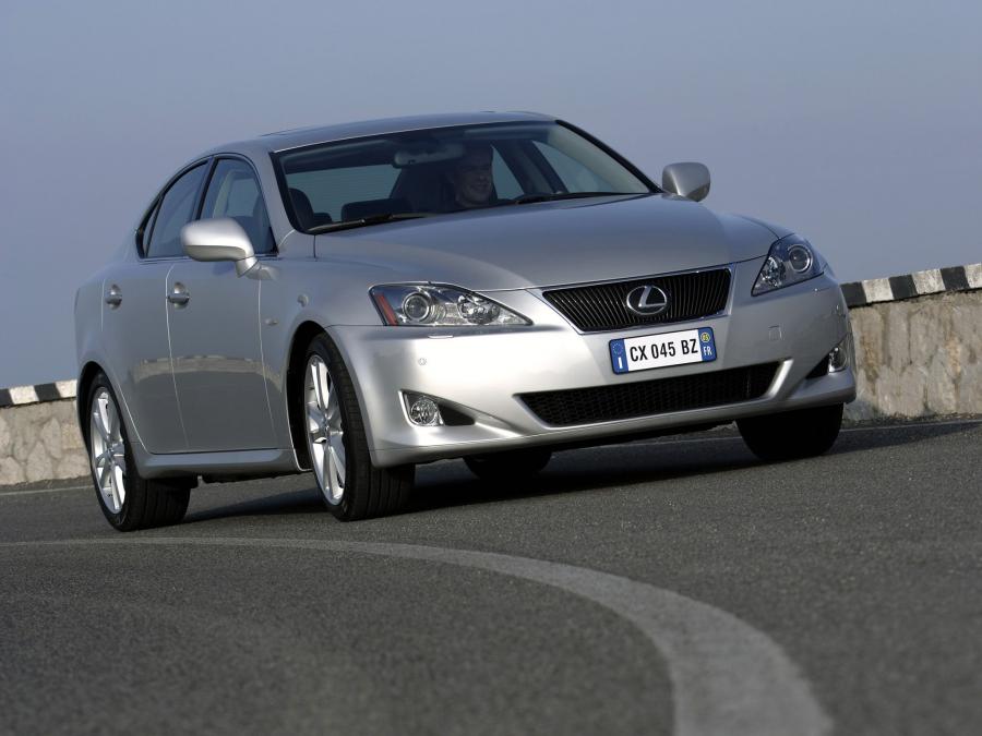  Lexus IS250 2005 года  (EU) (фото 16 из 30)